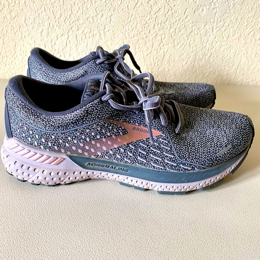 Brooks Adrenaline 21 Lilac size 9B